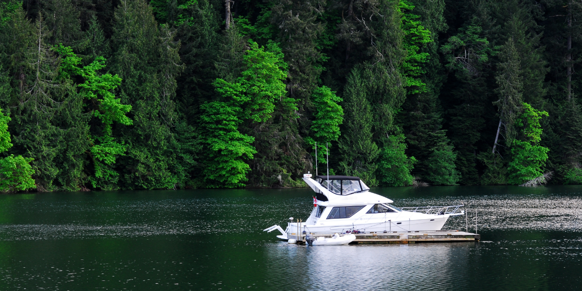 Picking Power: Cruising the Great Loop on a Motor Yacht