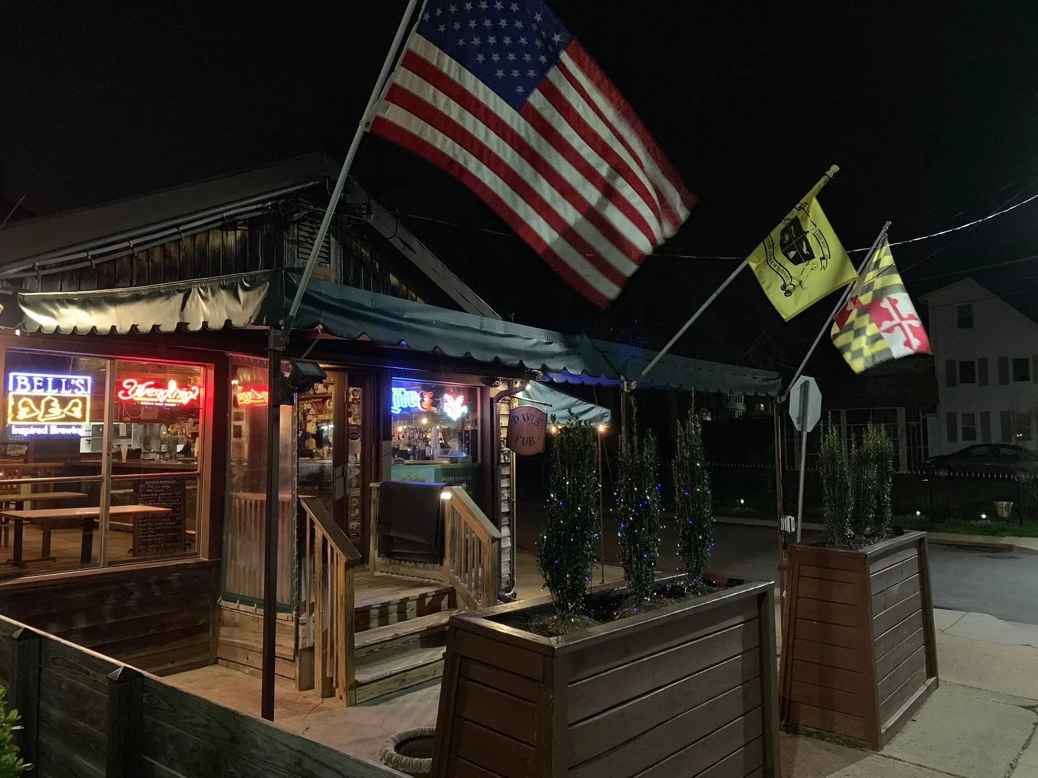 Davis Pub