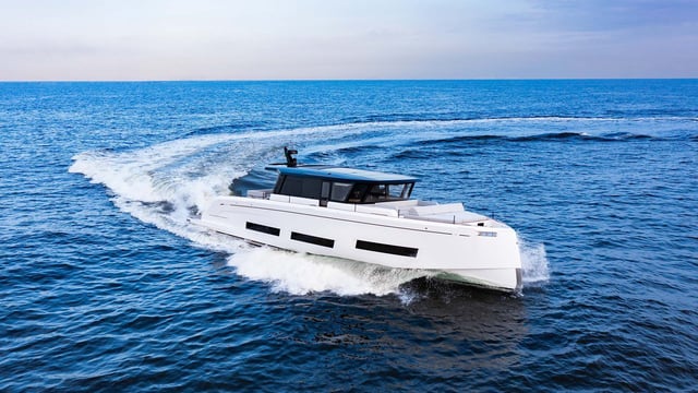 PardoYacht_Model_PardoGT75_Hero_desktop_004