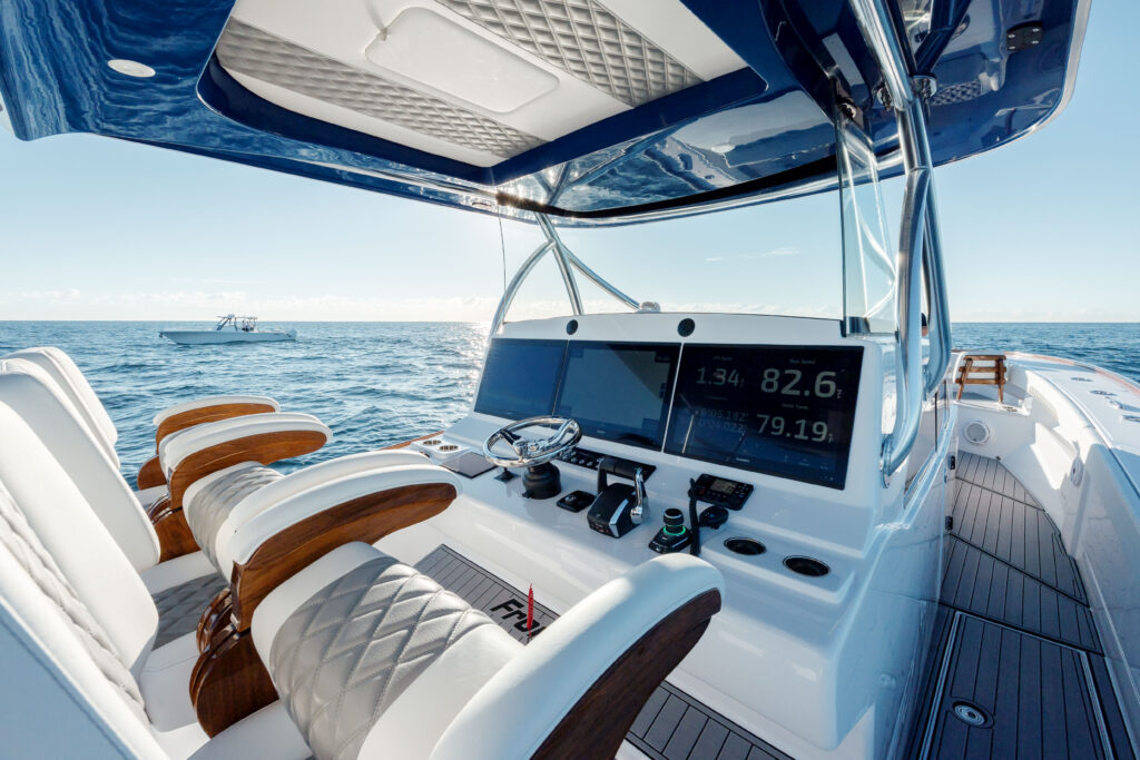 Front Runner 47 CC console