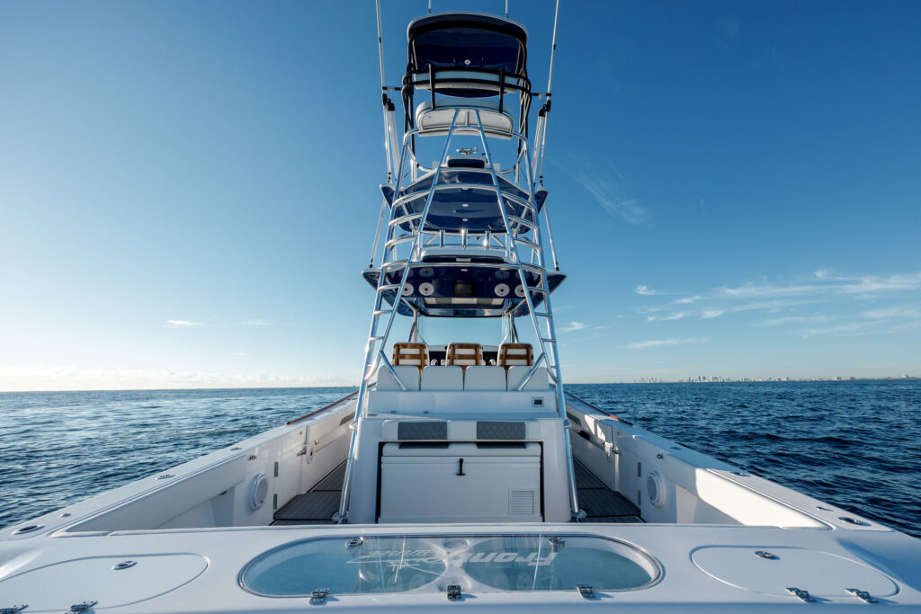 Front Runner 47 CC transom