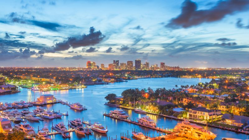 Hiring experienced yacht broker in Fort Lauderdale